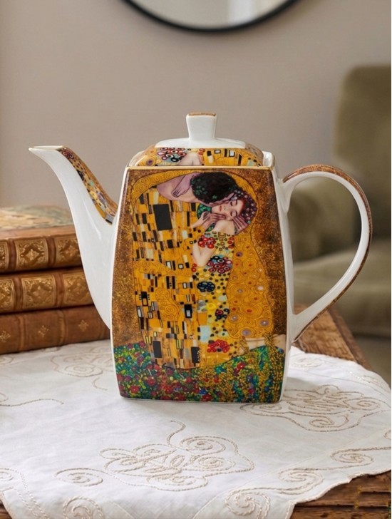 Porcelain Gustav Klimp Art Painting The Kiss Tea Pot With Gift Box